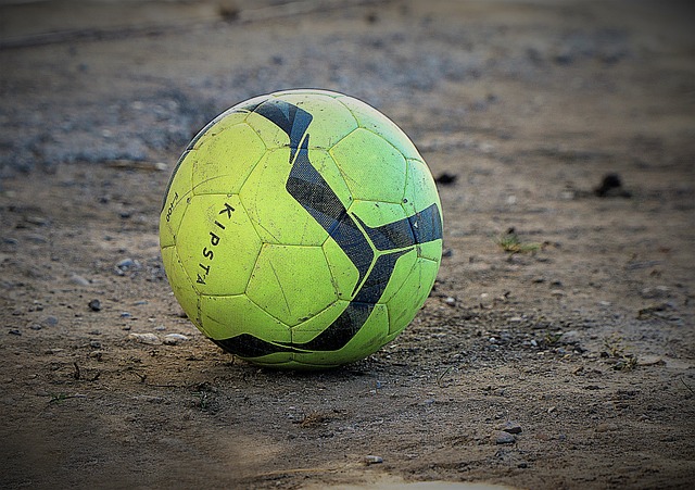 马丁内斯被 马丁内斯被